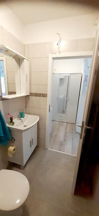 Lennida Studio Apartman With Free Parking Kavran Exterior photo