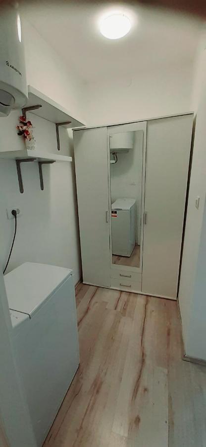 Lennida Studio Apartman With Free Parking Kavran Exterior photo