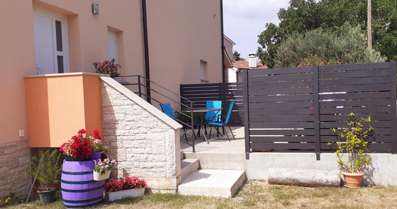 Lennida Studio Apartman With Free Parking Kavran Exterior photo